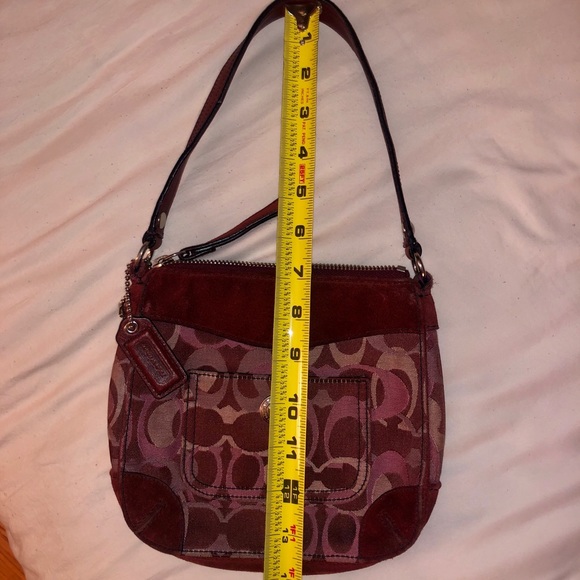 Coach Signature Mini - Picture 13 of 16